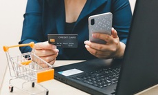 Nâng cấp thẻ tín dụng online, tài khoản ‘bốc hơi’ 100 triệu