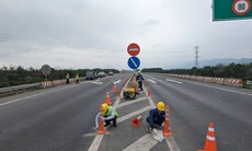 Cận cảnh các biển cảnh báo mới bổ sung trên cao tốc Cam Lộ - La Sơn sau tai nạn thảm khốc