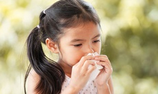 Dấu hiệu trẻ mắc viêm đường hô hấp cần nhập viện