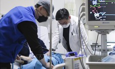 Hàn Quốc: Các giáo sư y khoa giảm giờ làm việc