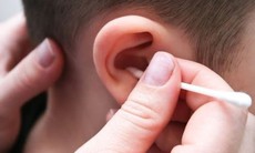 Thủng màng nhĩ có biểu hiện như thế nào?