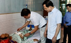 Chủ tịch tỉnh Thái Bình tặng bằng khen bác sĩ tuyến huyện cứu thành công bệnh nhân vỡ u đại tràng