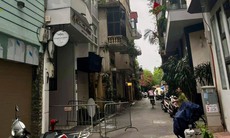 Sập mái kính nhà cao tầng ở Hà Nội, 2 người chết, 2 người bị thương