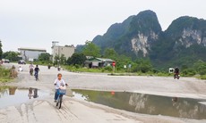 Vì sao tỉnh lộ 334 mở rộng ở Vân Đồn, Quảng Ninh bị ách lại?