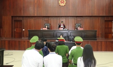 Bà Đinh Thị Lan yêu cầu bà Nguyễn Phương Hằng bồi thường hơn 3 tỉ
