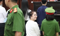 Nguyễn Phương Hằng khóc xin giảm án dù chỉ 1 ngày
