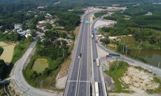 Hình ảnh ngày đầu cấm phương tiện trọng tải lớn vào cao tốc Cam Lộ - La Sơn