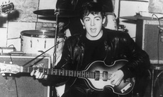 Huyền thoại âm nhạc Paul McCartney: Nhạc sĩ đầu tiên của Anh trở thành tỷ phú