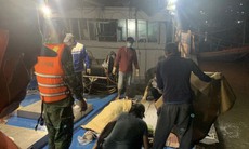 Tìm thấy thi thể 2 ngư dân trong vụ lật tàu câu mực