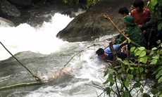 Tìm thấy thi thể nạn nhân bị mưa lũ cuốn trôi khi qua suối ở Lai Châu