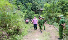 Khen thưởng lực lượng tìm kiếm cháu bé lạc trong rừng sâu ở Yên Bái