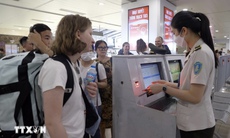 Bộ Ngoại giao Việt Nam bác bỏ thông tin sai sự thật về việc 'thu hộ chiếu'