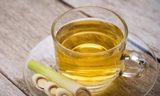 Lợi ích khi uống trà sả vào buổi sáng
