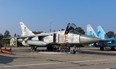 Cận cảnh Su-24 Ukraine phóng tên lửa Storm Shadow