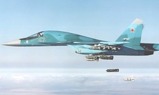 Khoảnh khắc Su-34 tấn công điểm tập trung lính Ukraine bằng bom 3 tấn