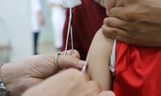 Khoảng 100.000 trẻ 1-10 tuổi ở TPHCM chưa được tiêm vaccine sởi