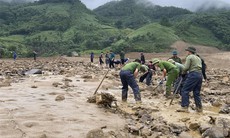 Hàng trăm chiến sĩ tìm kiếm 73 người còn mất tích trong vụ lũ quét kinh hoàng tại Lào Cai