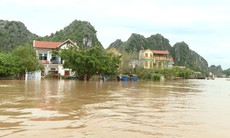 Ninh Bình không phải xả tràn đê, người dân vẫn cần ở yên nơi di tản