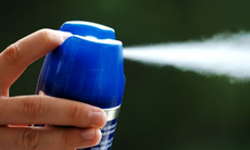 Thuốc xịt côn trùng DEET có an toàn không?