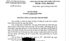 Bình luận xúc phạm CSGT làm nhiệm vụ, hai thanh niên Hải Dương 'được' mời lên trụ sở công an làm việc