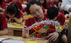 Học sinh thủ đô gửi thông điệp yêu thương trên đèn ông sao tặng thiếu nhi Trường Sa