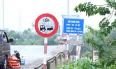 Người dân di chuyển từ Hà Nội đi Phú Thọ thế nào khi cầu Trung Hà bị cấm?