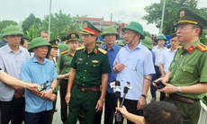 Phó Thủ tướng có mặt tại hiện trường sập cầu Phong Châu chỉ đạo tìm kiếm cứu nạn cứu hộ