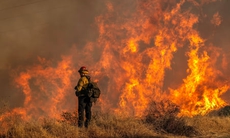 Cháy rừng ở Los Angeles: Gió mạnh đe dọa phạm vi tàn phá