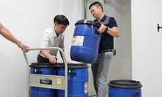Ngành y tế Quảng Ninh hỗ trợ tỉnh Thái Nguyên 1 tấn Cloramin B phòng chống dịch sau lũ lụt