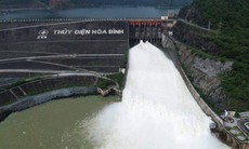 Thủy điện Hòa Bình mở cửa xả đáy do mưa lớn, 6 tỉnh thành ứng phó
