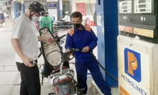 Giá xăng dầu đồng loạt tăng, RON95 lên 20.488 đồng/lít