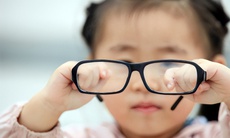 Giải pháp mới trong phòng ngừa cận thị tiến triển ở trẻ