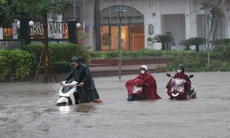 Ngày mai Hà Nội có còn mưa lớn?