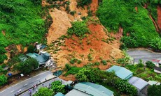 Quốc lộ gãy nền, đường ngập sâu cả mét, sạt lở hàng nghìn khối đất đá sau bão số 11