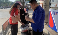 Giá xăng dầu đồng loạt giảm, RON95 dưới mốc 20.000 đồng/lít