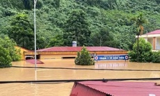 Thái Nguyên ngập lụt lịch sử, nhiều cơ sở y tế bị cô lập, chìm trong biển nước