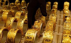 Một tuần giằng co của vàng