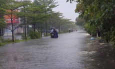 Miền Trung vẫn còn mưa cực lớn trên 700m, rủi ro thiên tai vẫn rất cao