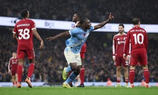 Premier League: Manchester City thắng vùi dập Liverpool, áp sát Arsenal