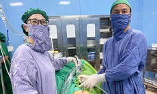 Phẫu thuật nội soi thành công khối u buồng trứng 'khổng lồ'