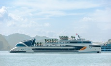 Legacy Voyages vừa vận hành siêu du thuyền Dolphin Halong