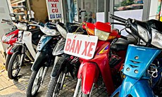 Mua bán xe cũ chưa sang tên, thủ tục dang dở: Cần làm gì để không bị phạt?