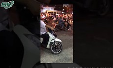 Điều tra clip 2 đôi nam nữ ẩu đả gây náo loạn giữa đường, nhân chứng hé lộ diễn biến sốc