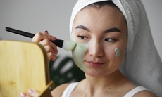 Bác sĩ bật mí cách làm mặt nạ dưỡng da tại nhà đơn giản, chuẩn y khoa