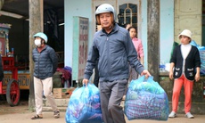 Người dân Huế gửi nhu yếu phẩm vào tâm lũ Đắk Lắk dù vừa trải qua 4 đợt lũ