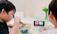 Ép trẻ ăn làm rối loạn tiêu hóa và hành vi ăn uống