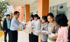 Vừa thoát cảnh cô lập, bệnh viện vùng lũ lập tức hướng về vùng thiên tai