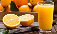 Uống nước cam mỗi ngày có tốt không?