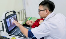 Thầy thuốc trẻ giúp người dân vùng lũ phục hồi sức khỏe sau thiên tai