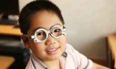 Trẻ không than mờ mắt nhưng có thể mất thị lực vĩnh viễn do nhược thị